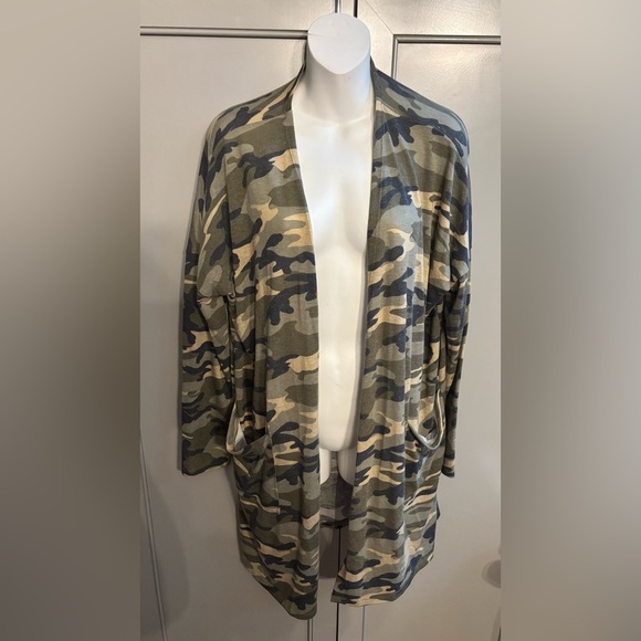 Texas True Threads Camouflage long cardigan sz M - Picture 1 of 5